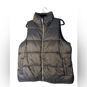 Old navy puffer zip up jacket sleeveless